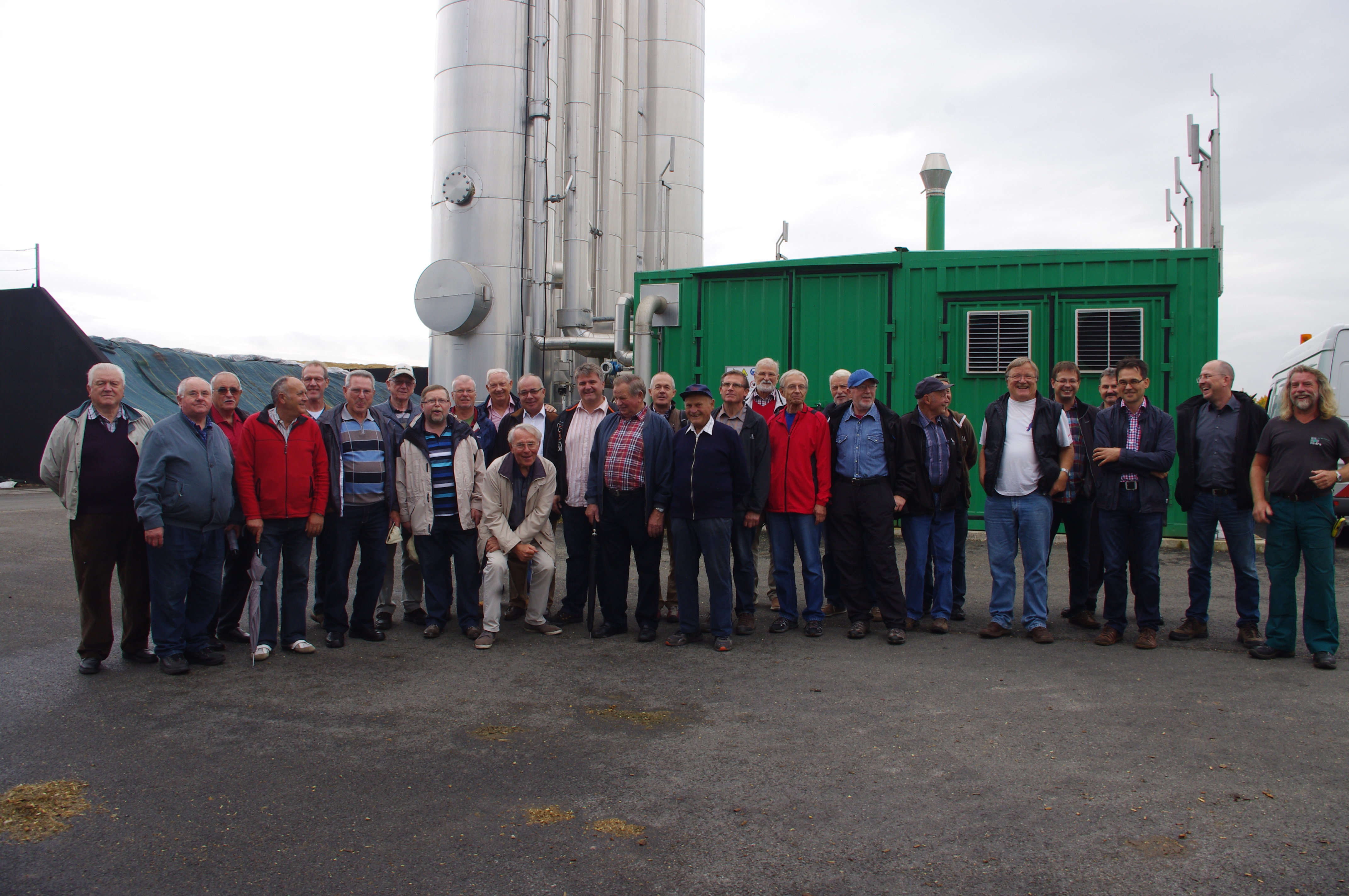 Männer-Runde Vach: Besuch der Biogasanlage in Raindorf