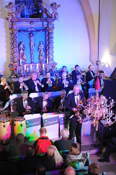 "Wir wollen Frieden..." Benefizkonzert für Kinder mit der Schaeffler Bigband und dem Schaeffler Jugendchor