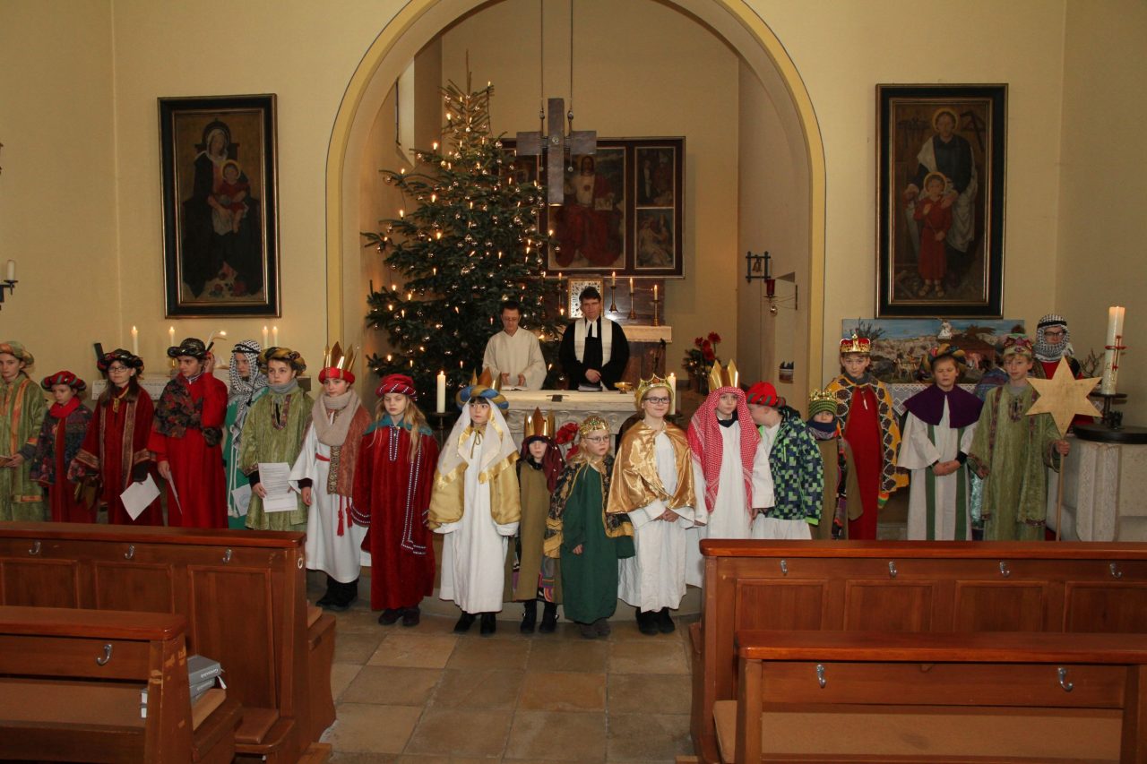 Gottesdienst mit Aussendung der Sternsinger